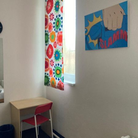 Hostel Praha Ladvi Ngoại thất bức ảnh