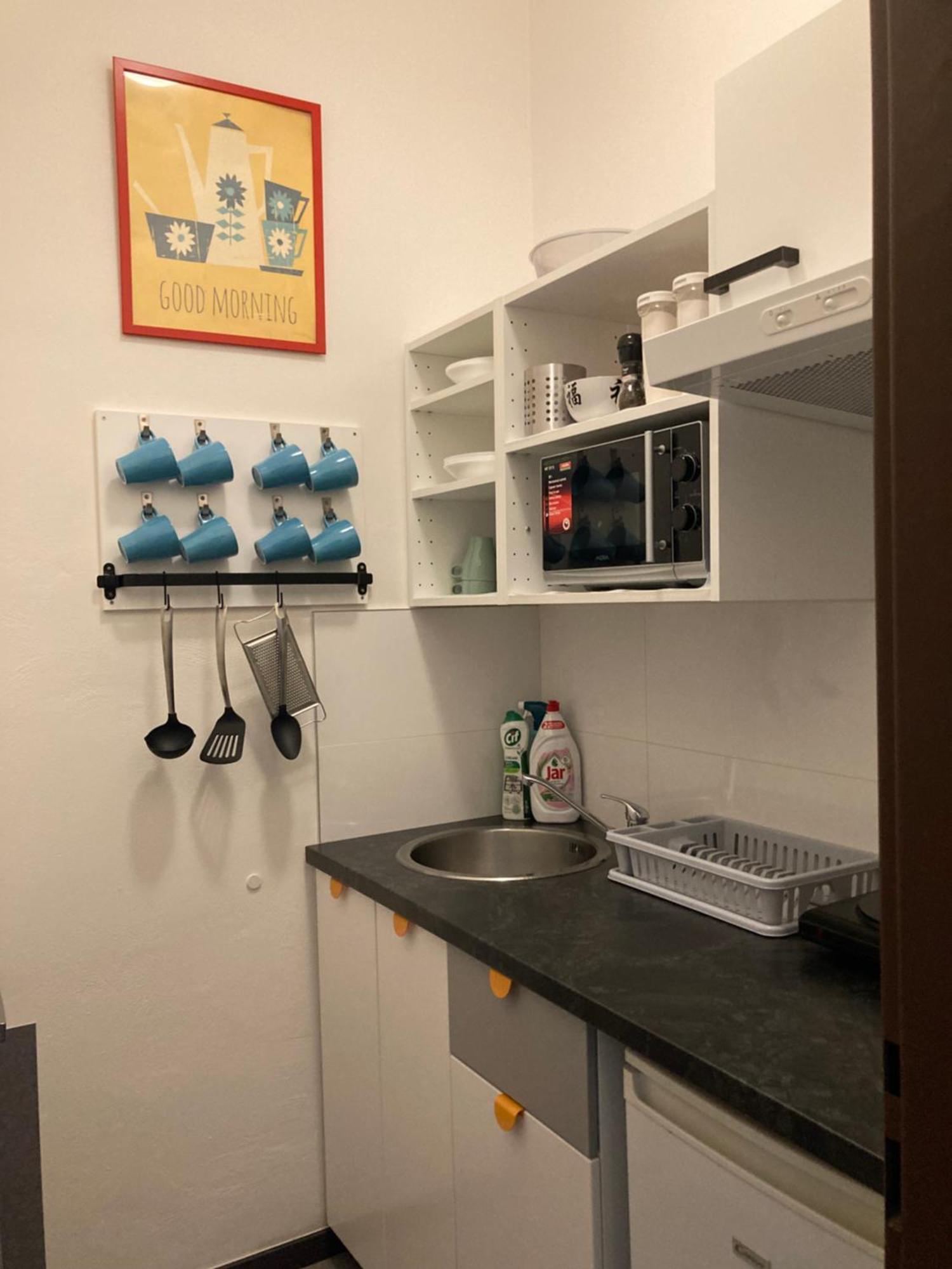Hostel Praha Ladvi Ngoại thất bức ảnh