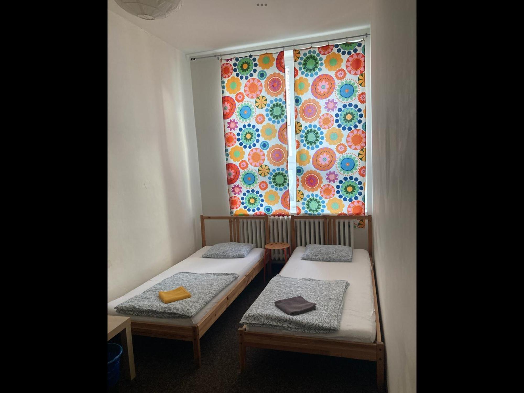 Hostel Praha Ladvi Ngoại thất bức ảnh