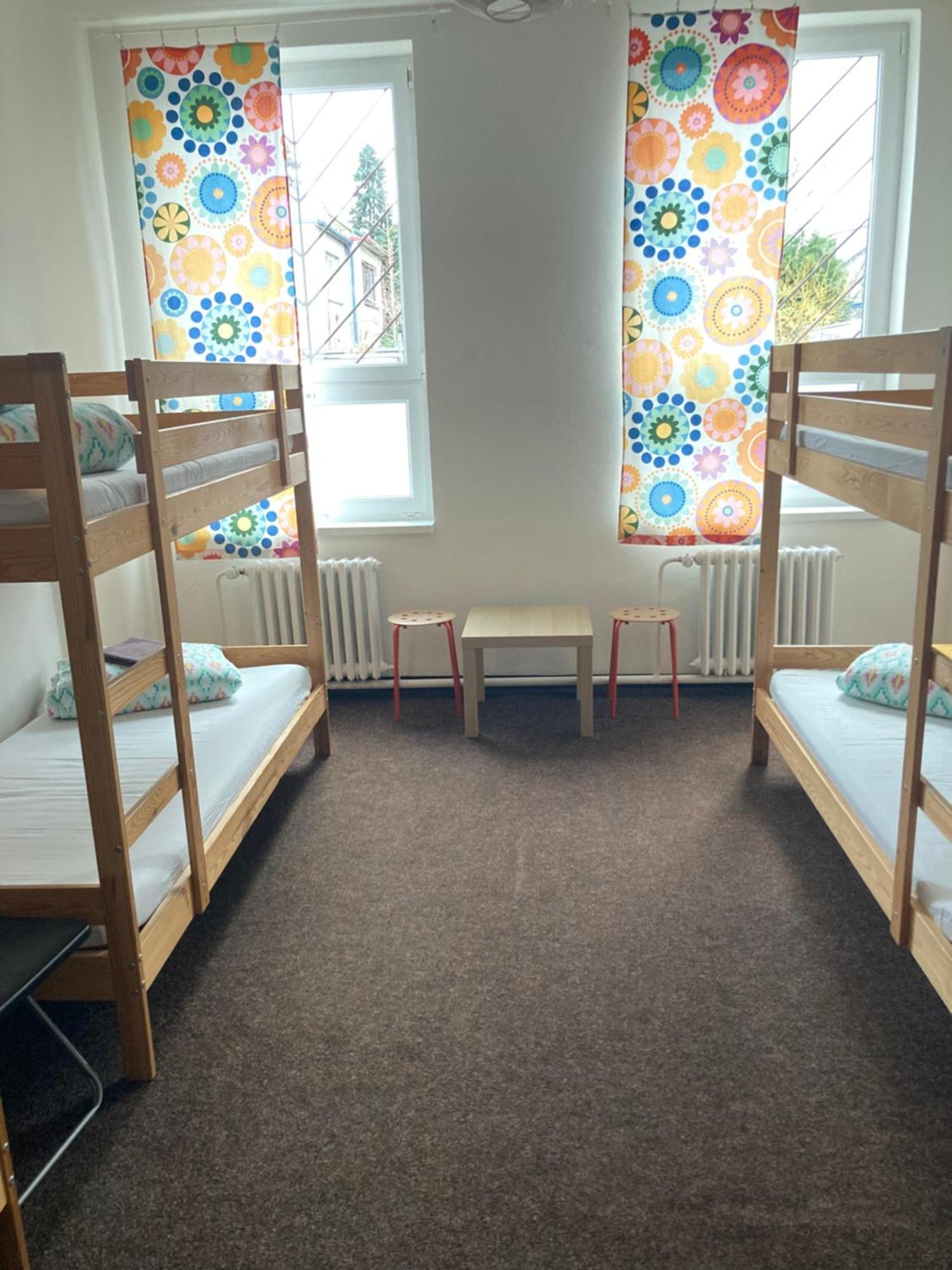 Hostel Praha Ladvi Ngoại thất bức ảnh